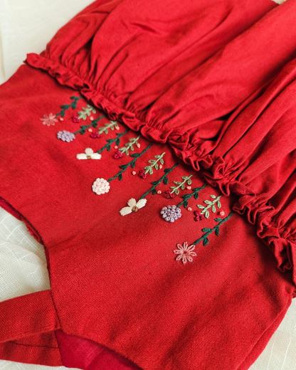 Front floral embroidery details on red cotton baby dress – Rui.cares