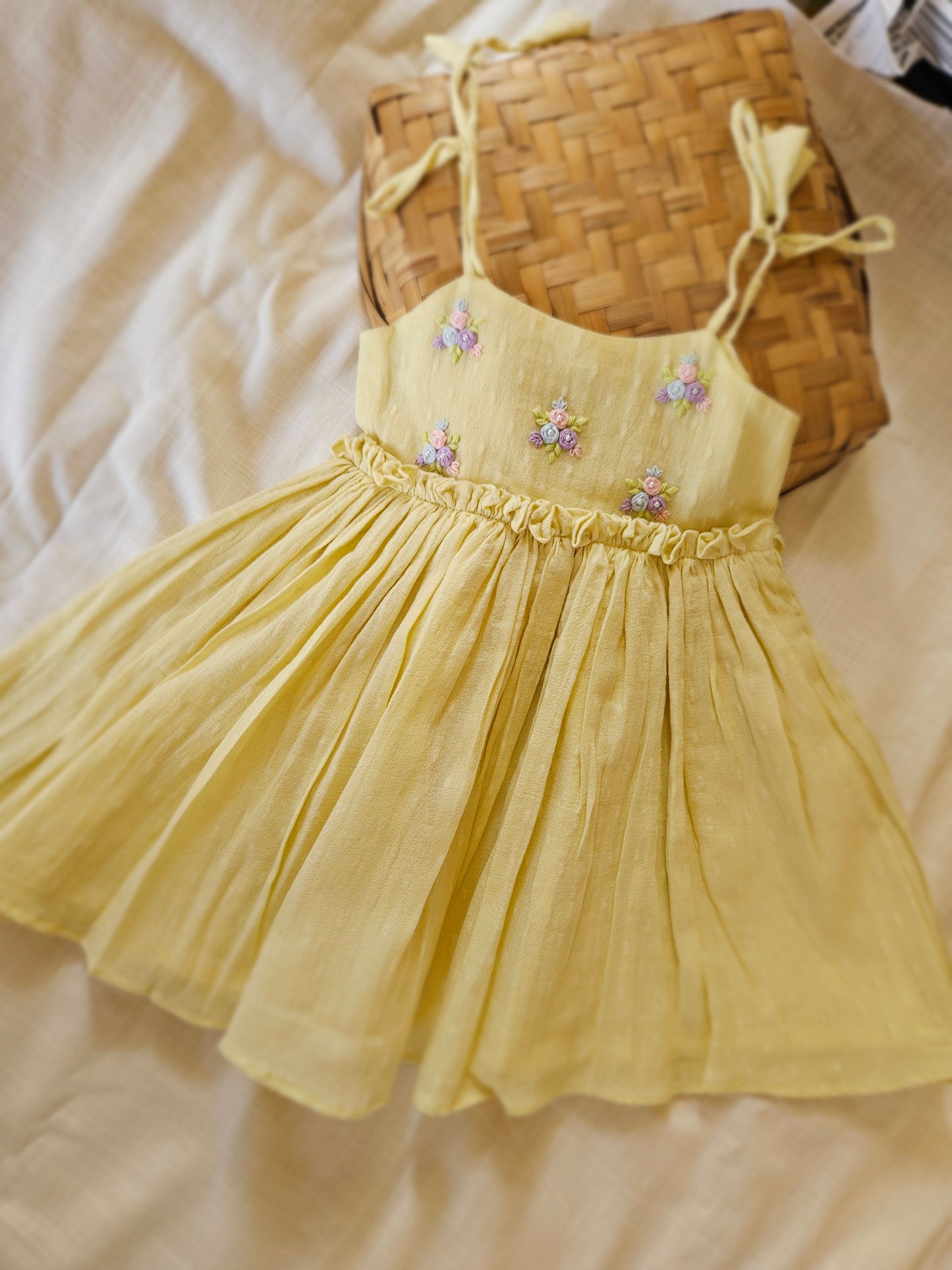 The yellow charmer