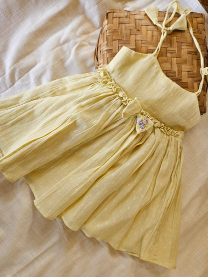 The yellow charmer