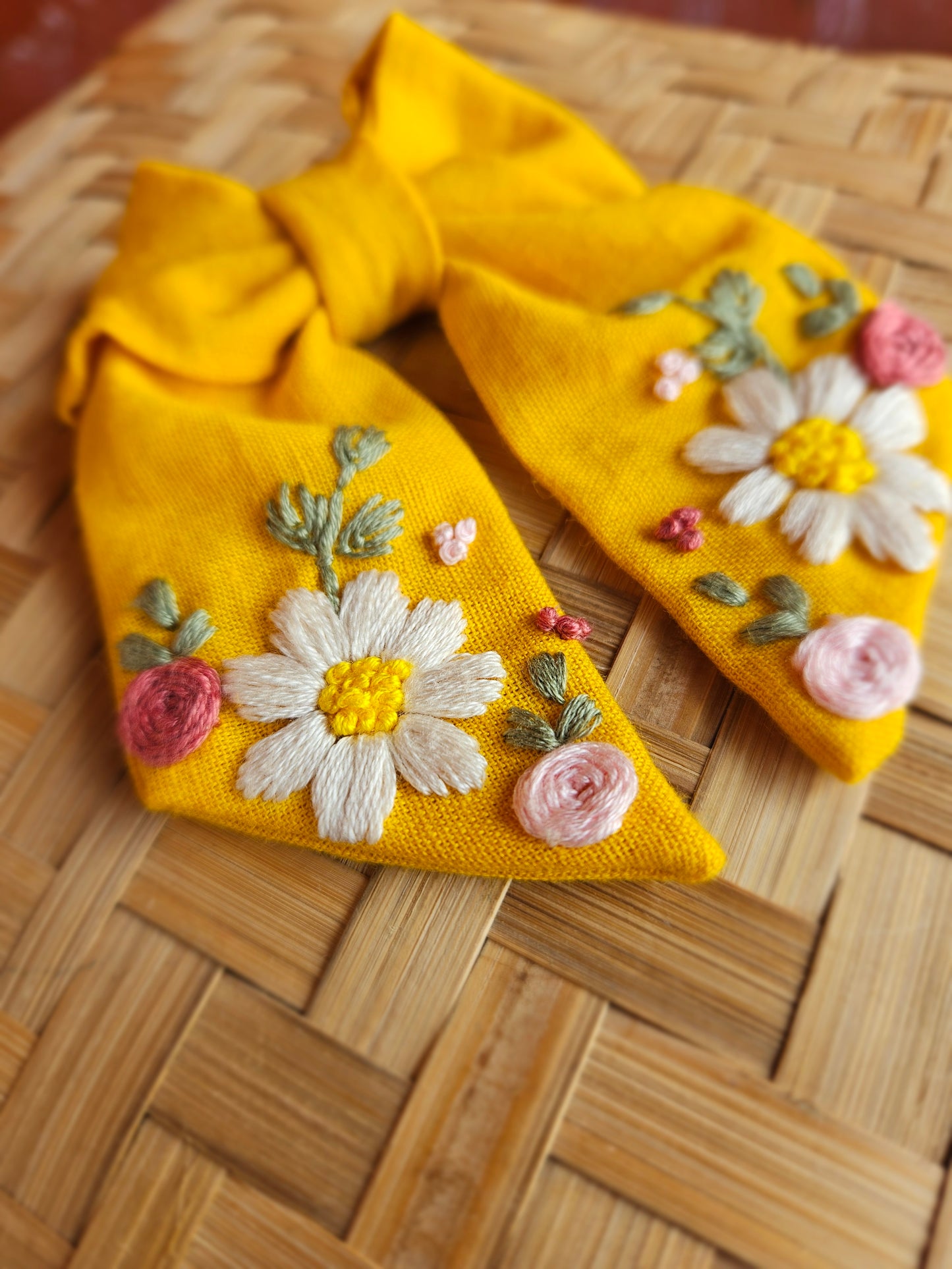 “Yellow sailor bow with hand embroidered daisy floral design – Rui.cares”