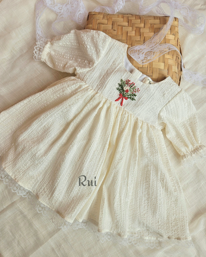 Ivory hand-embroidered Christmas dress for baby girls with lace hem – Rui.cares
